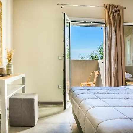 Villa Lourdata Sleeps 5 Pool Air Con Wifi